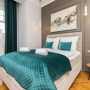  Apartament Rivoli Near The & Pier By Renters